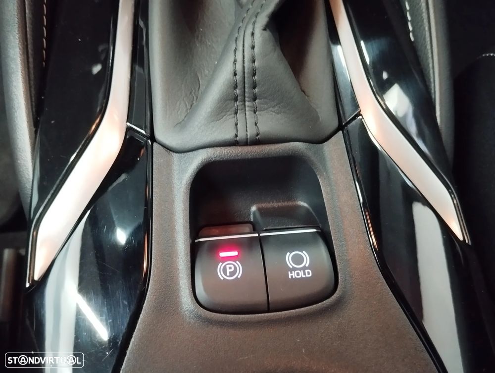 Toyota Corolla 1.8 Hybrid Comfort - 34