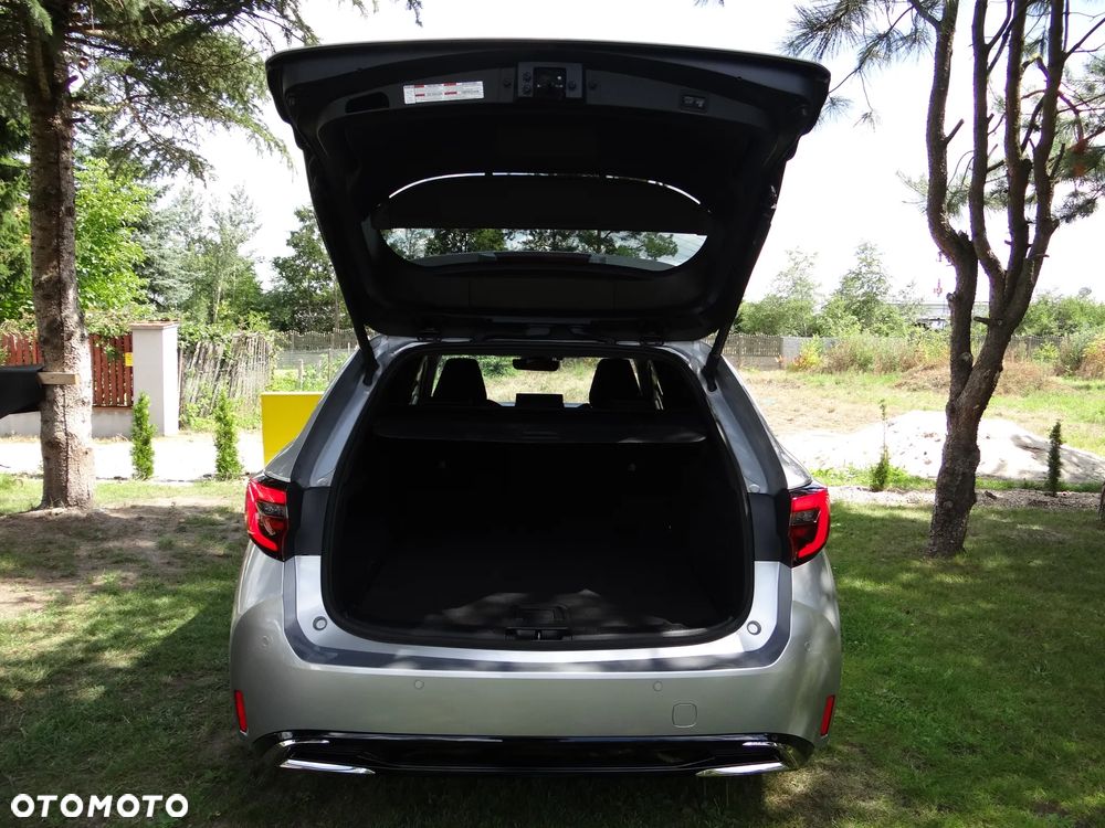 Toyota Corolla 2.0 Hybrid Executive - 16