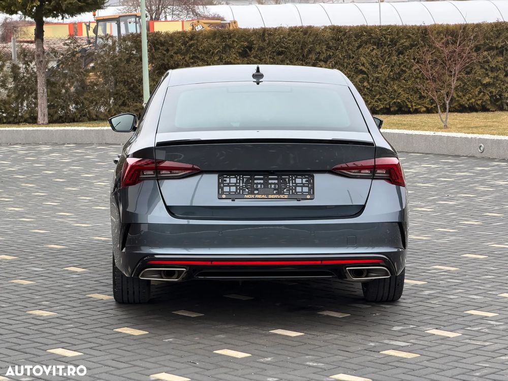 Skoda Octavia 2.0 TSI RS Plus - 8