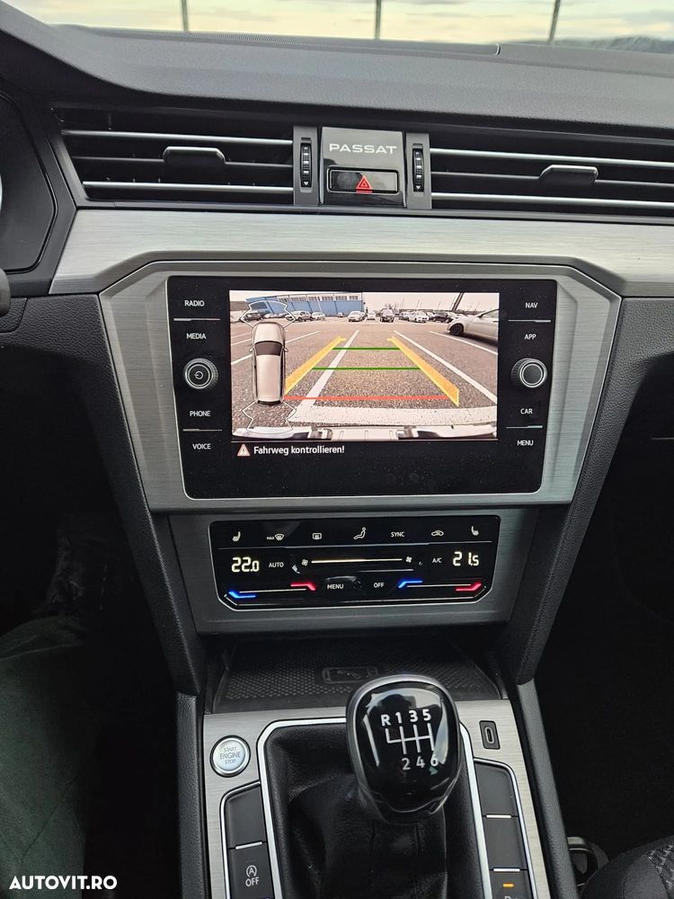 Volkswagen Passat - 10