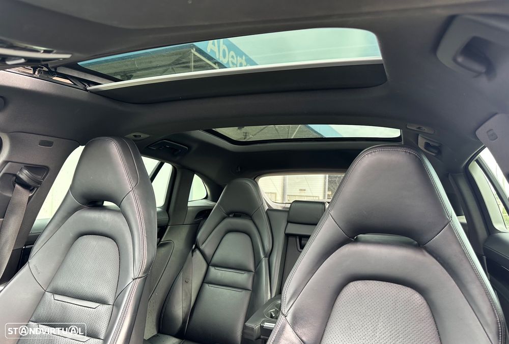 Porsche Panamera Sport Turismo - 10