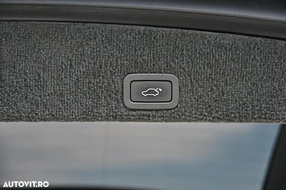 Volvo XC 60 D5 AWD Geartronic Ocean Race - 25