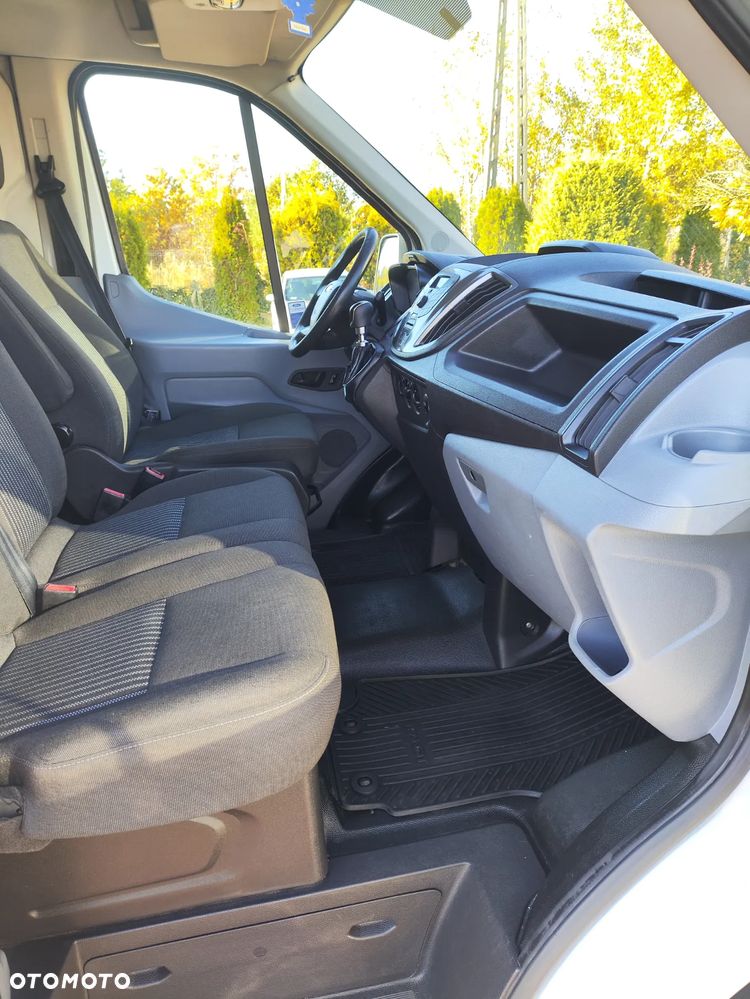 Ford Transit - 28