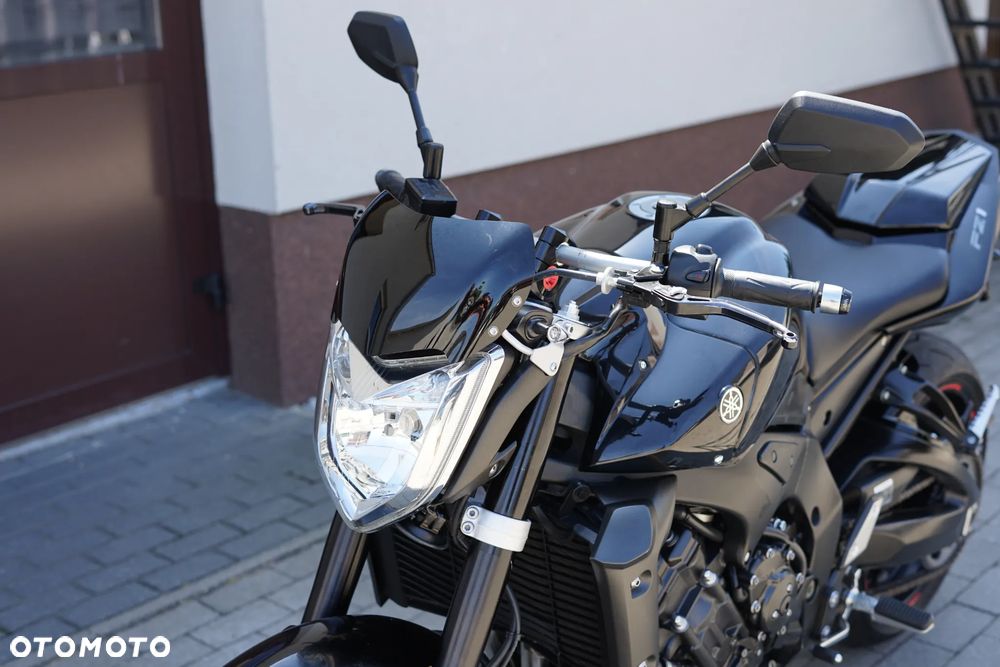 Yamaha FZ - 32