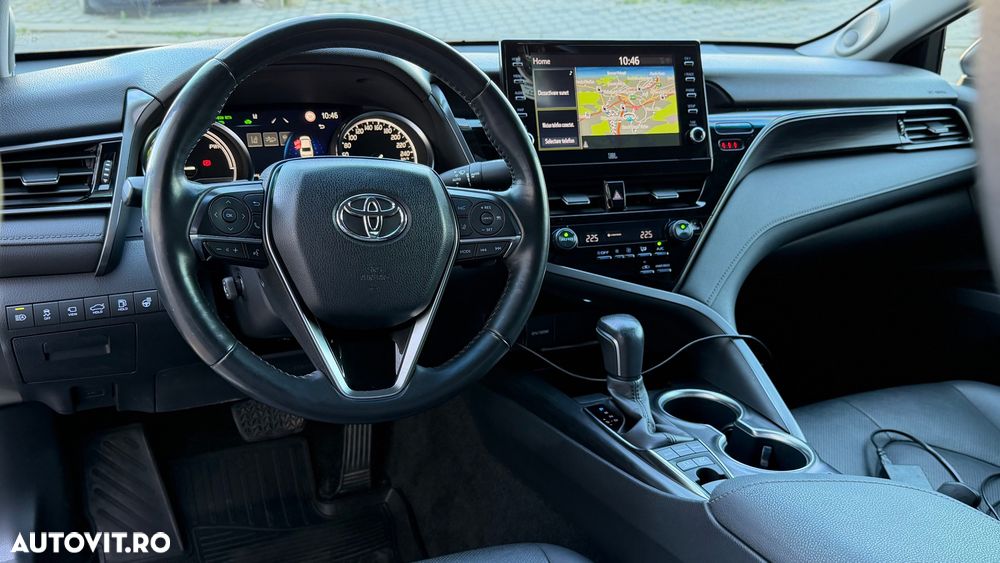 Toyota Camry 2.5 Exclusive - 6