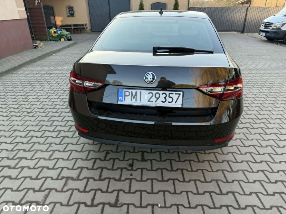Skoda Superb 1.4 TSI ACT DSG Style - 6