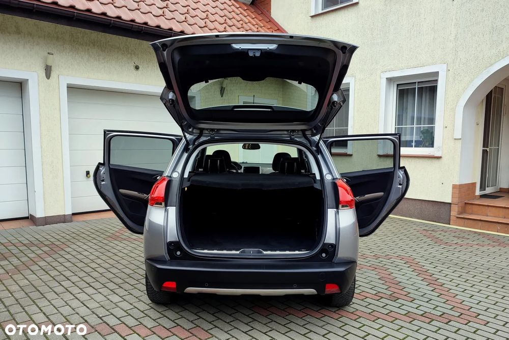 Peugeot 2008 1.2 Pure Tech Allure S&S - 20