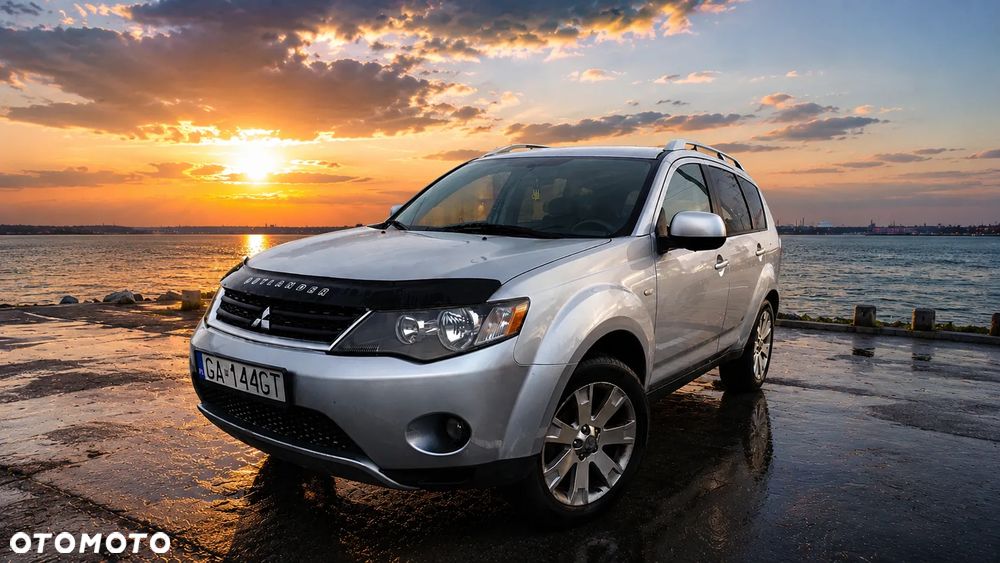 Mitsubishi Outlander 3.0 V6 XLS - 1
