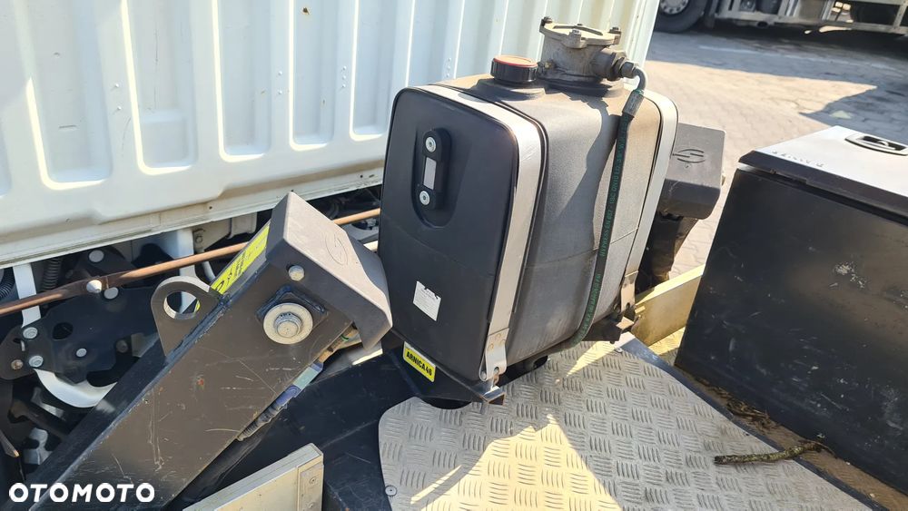 Nissan CABSTAR NT400 - 24