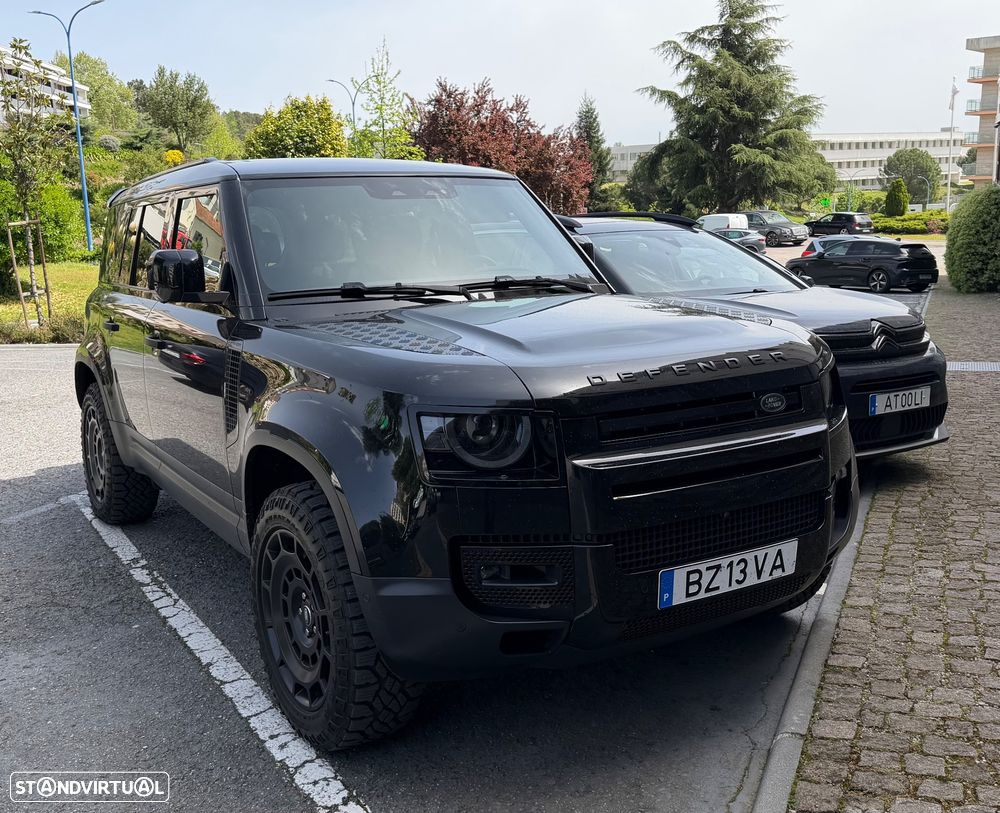 Land Rover Defender - 1