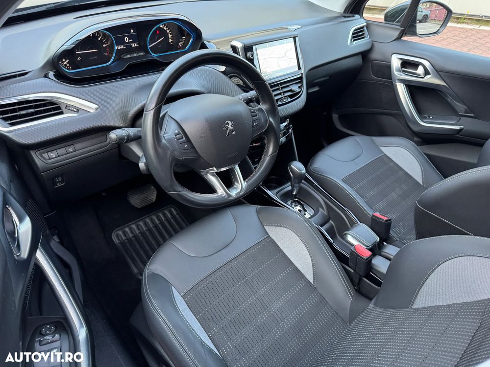 Peugeot 2008 PureTech 110 Stop&Start EAT6 Allure - 9