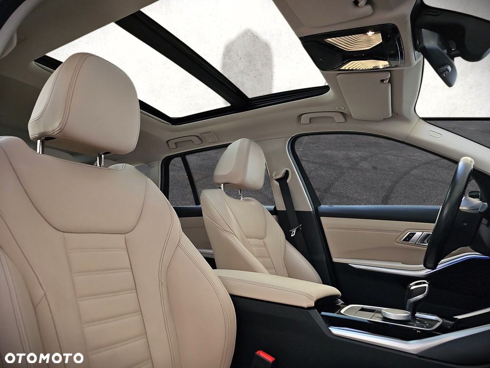 BMW Seria 3 320d xDrive Sport Line - 11