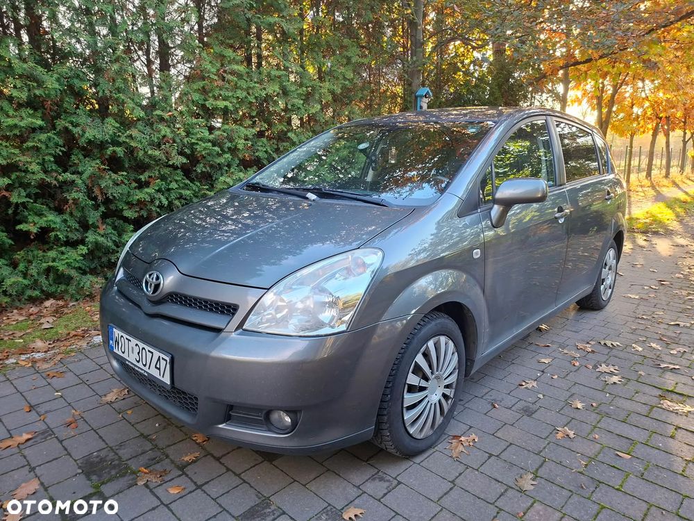 Toyota Corolla Verso - 2
