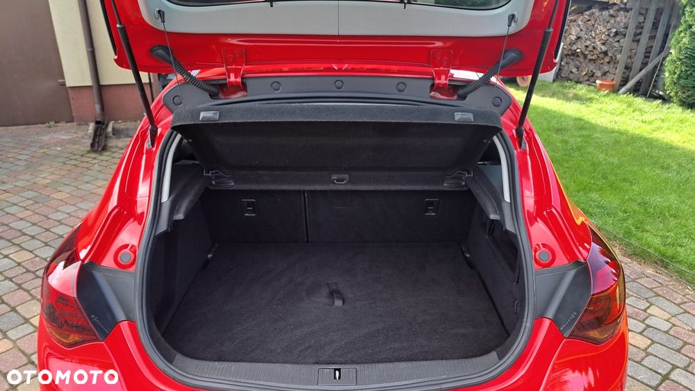 Opel Astra 1.4 Turbo Cosmo - 25