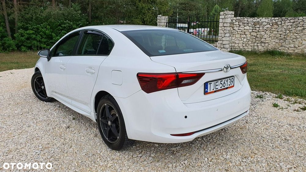Toyota Avensis - 5