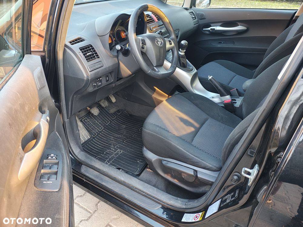 Toyota Auris 1.6 Life - 10