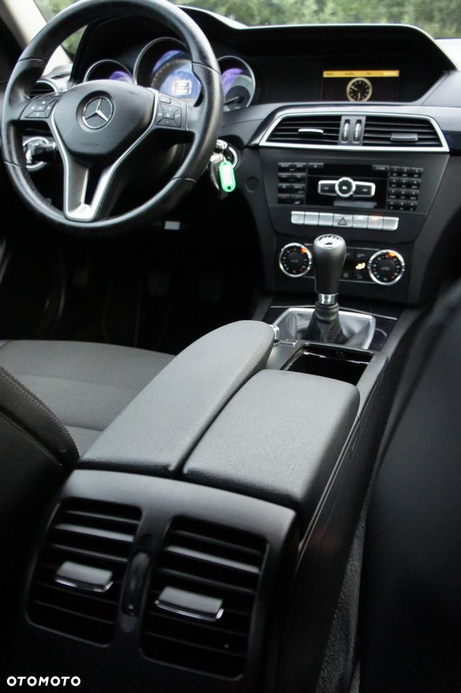 Mercedes-Benz Klasa C 180 BlueEFFICIENCY - 20