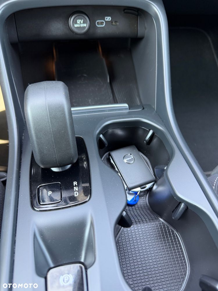 Volvo XC 40 B3 Core - 23