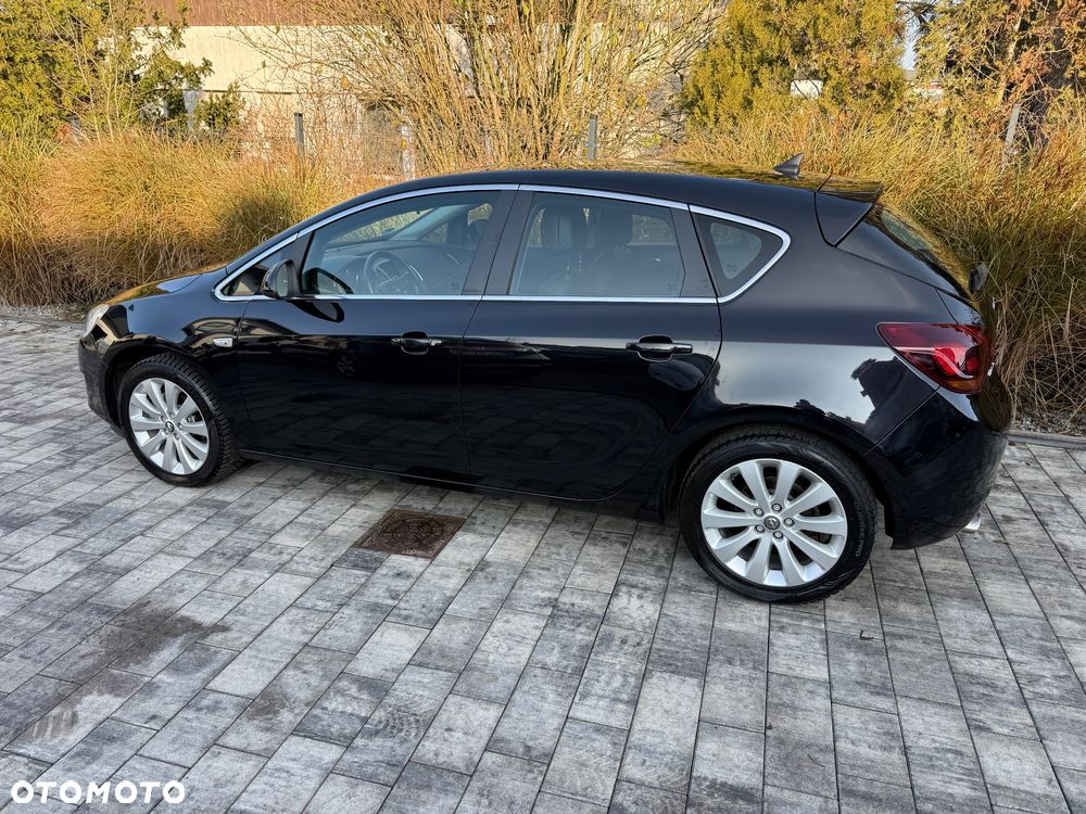 Opel Astra 1.4 T Cosmo - 14