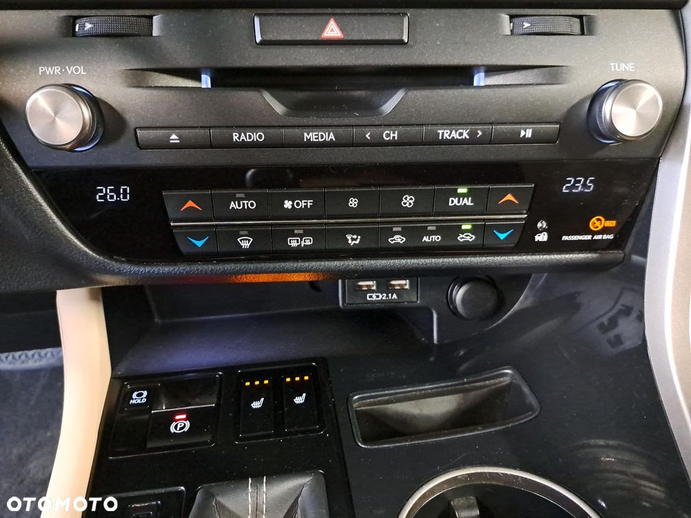 Lexus RX 450h Business Edition - 26