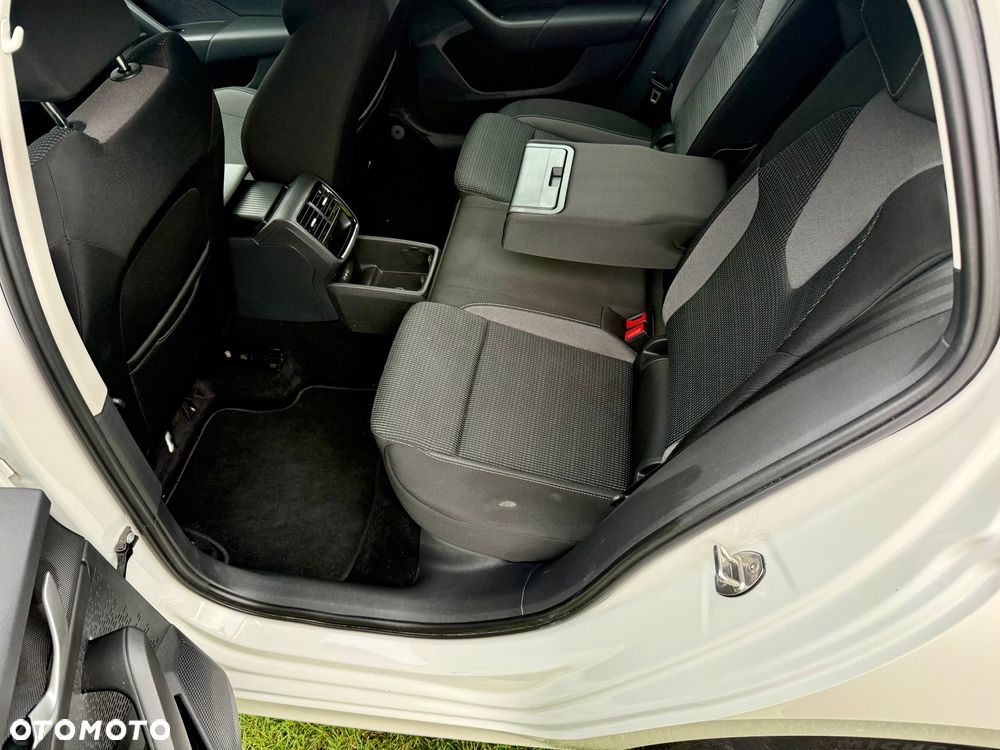 Skoda Octavia 1.5 TSI mHEV DSG Selection - 7