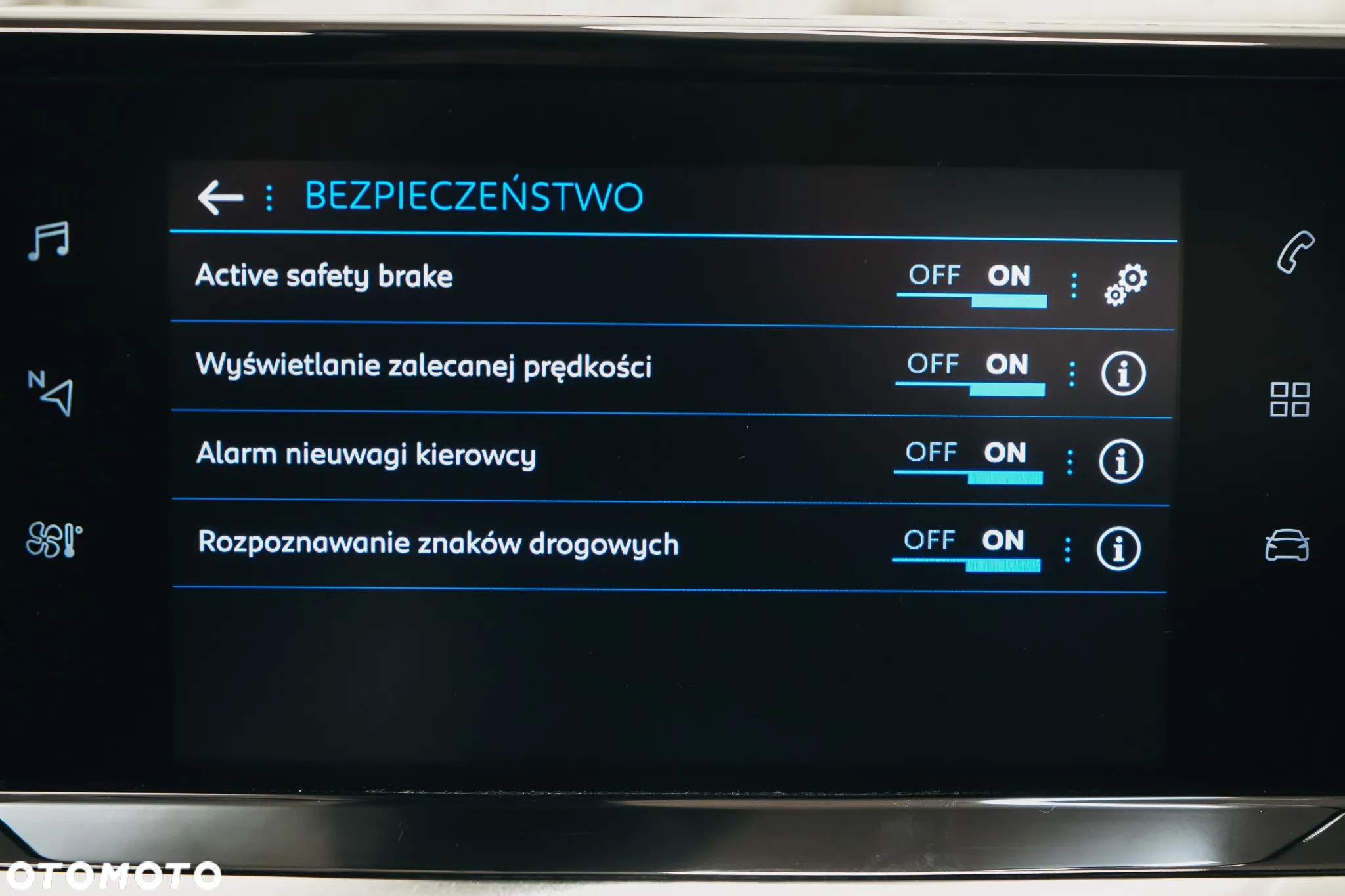 Peugeot 2008 1.5 BlueHDi Allure S&S EAT8 - 35