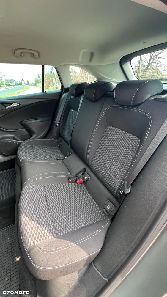 Opel Astra 1.4 Turbo Business - 20