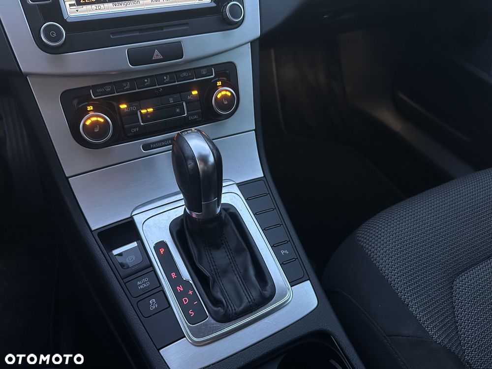 Volkswagen Passat 1.4 TSI Sportline DSG - 18