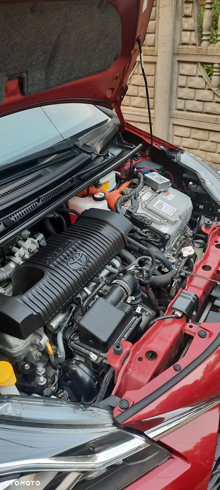 Toyota Yaris Hybrid 100 Selection Passion - 26