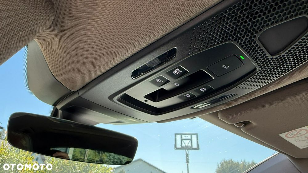 Porsche Panamera 4 - 29