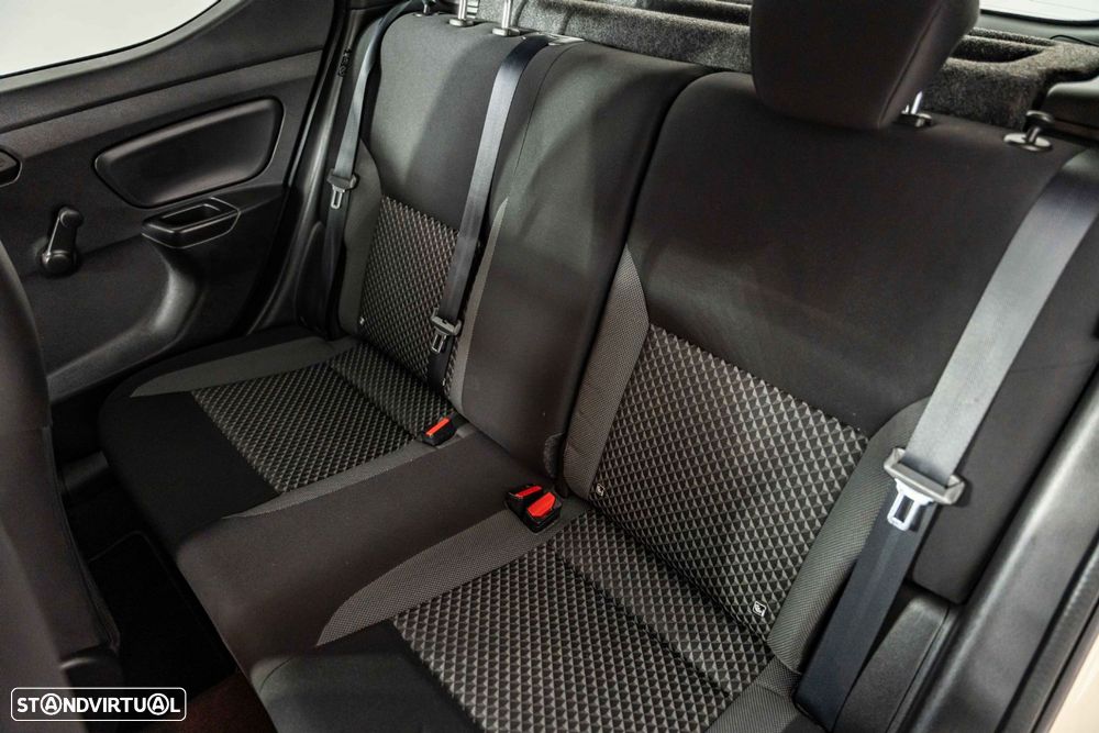 Nissan Micra 1.0 G Acenta - 10