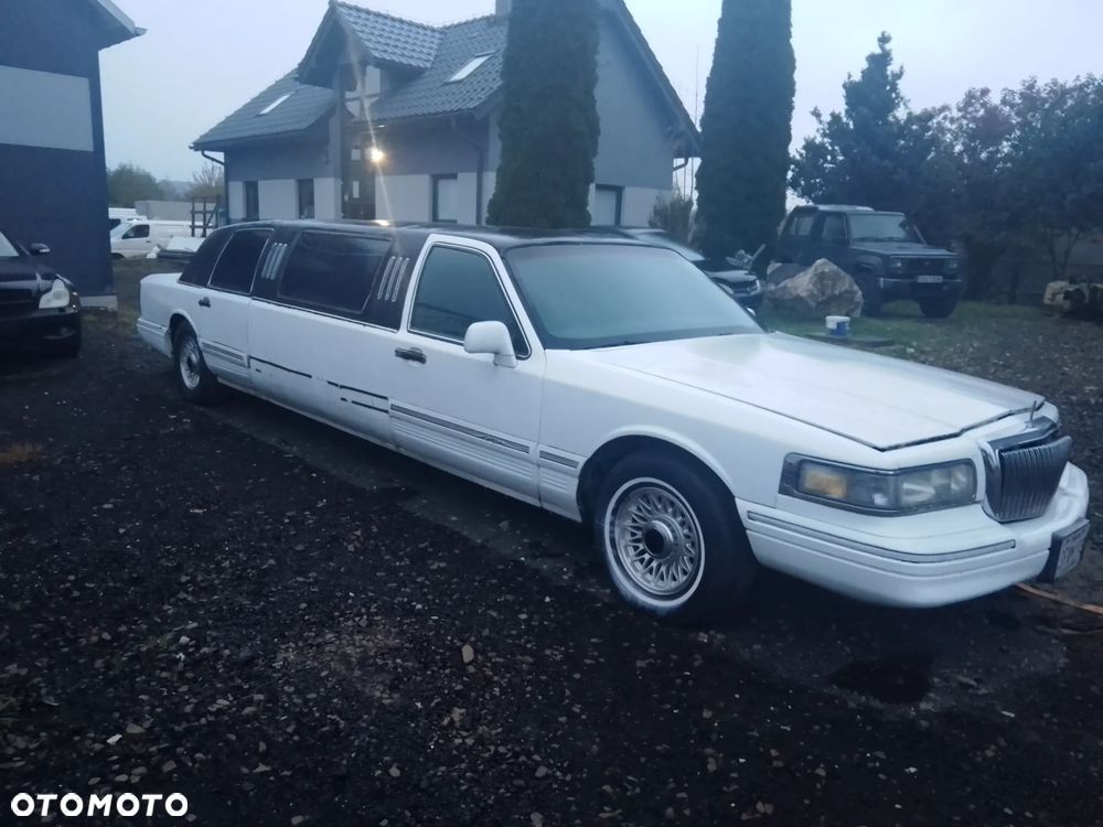 Lincoln Town Car
