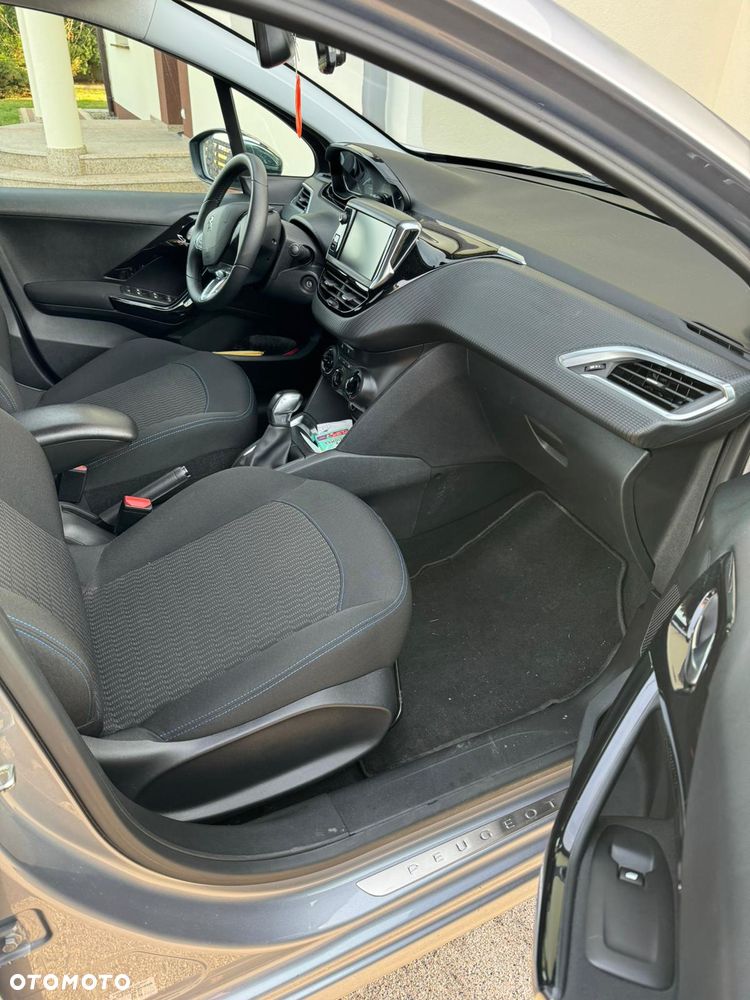 Peugeot 208 1.5 BlueHDi Allure S&S - 7