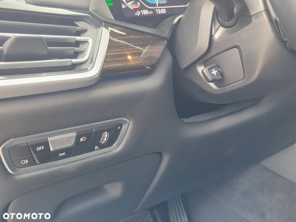BMW X5 xDrive45e - 28