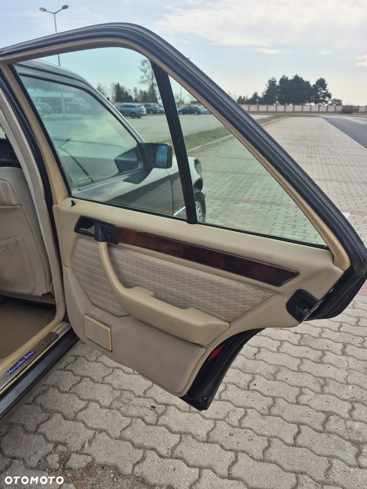 Mercedes-Benz W124 (1984-1993) - 17