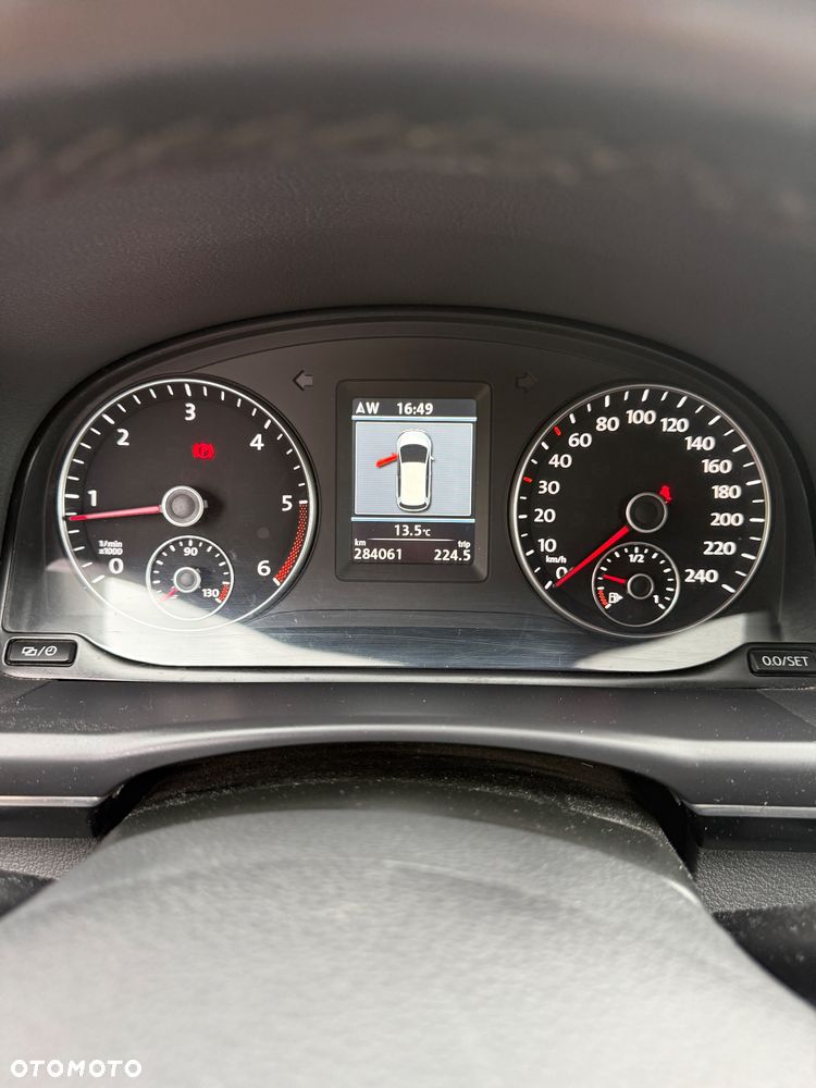 Volkswagen Touran 2.0 TDI DPF BlueMotion Technology Highline - 6