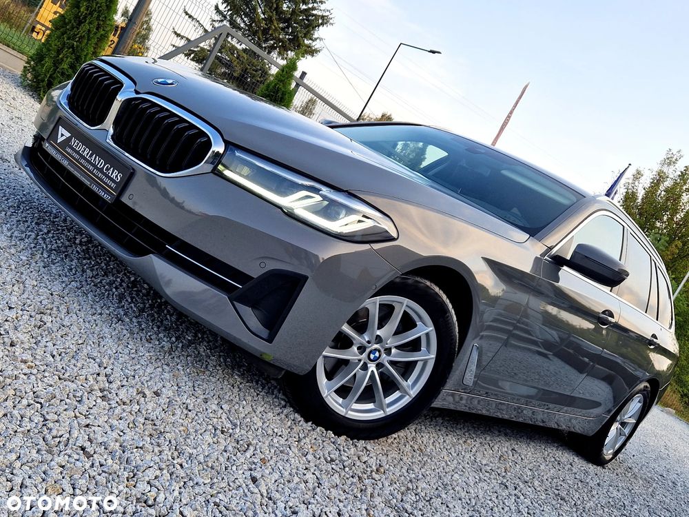 BMW Seria 5 520d Touring - 3