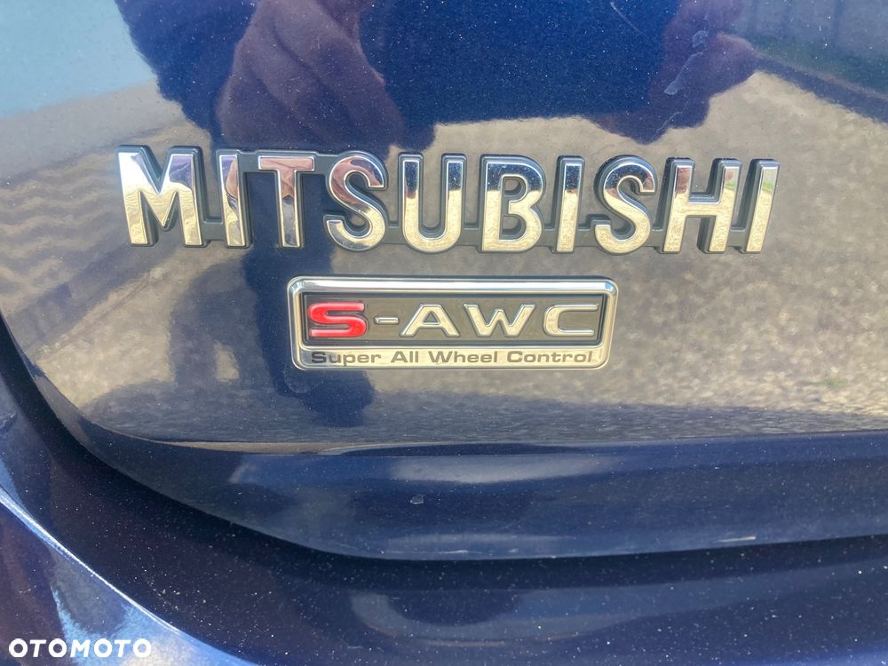 Mitsubishi Outlander - 7