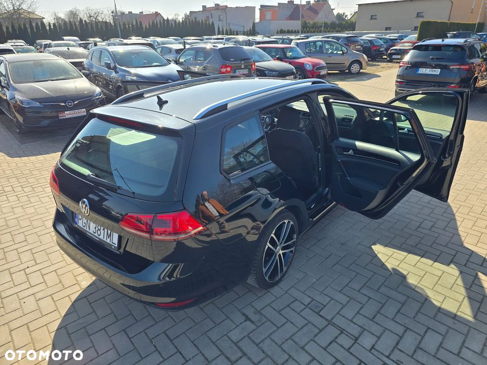 Volkswagen Golf - 37