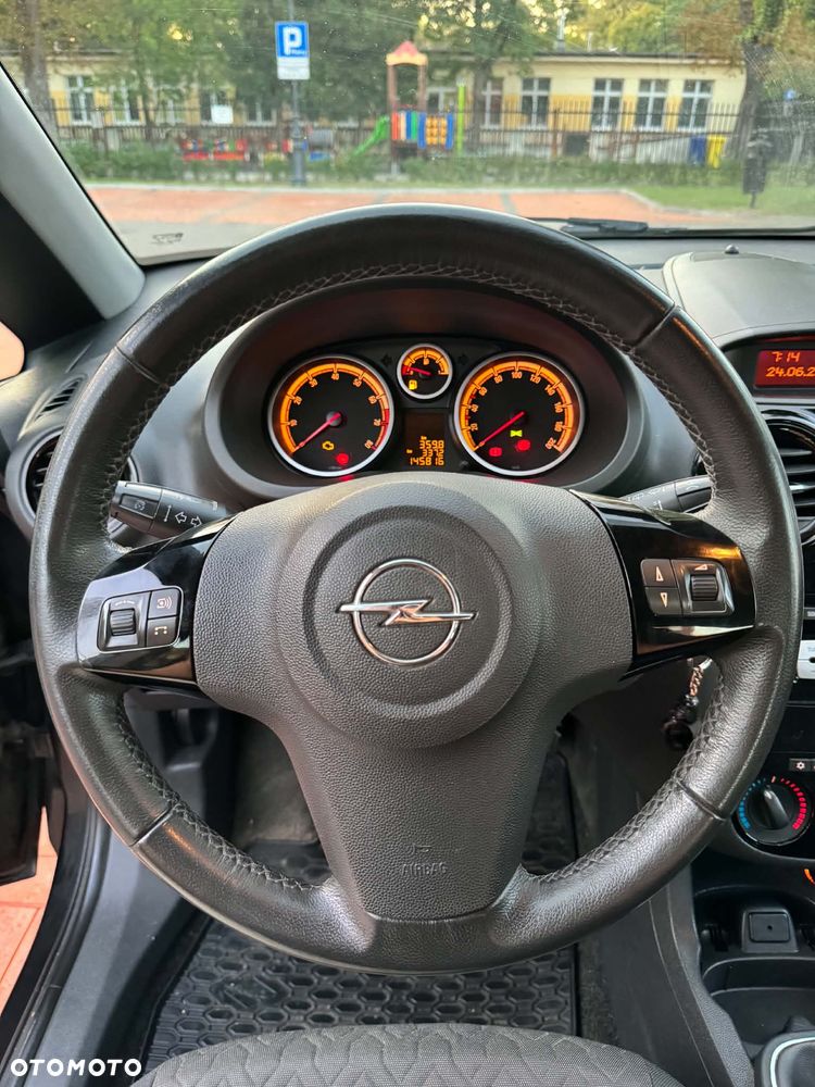 Opel Corsa 1.2 16V Cosmo - 11