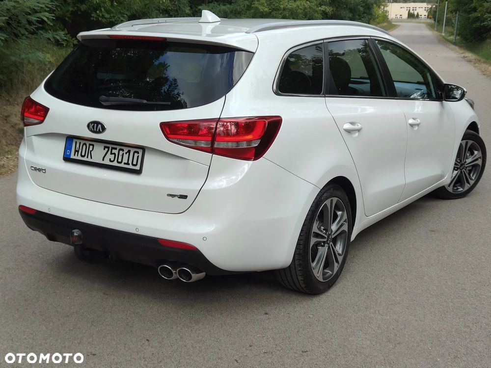 Kia Ceed - 22
