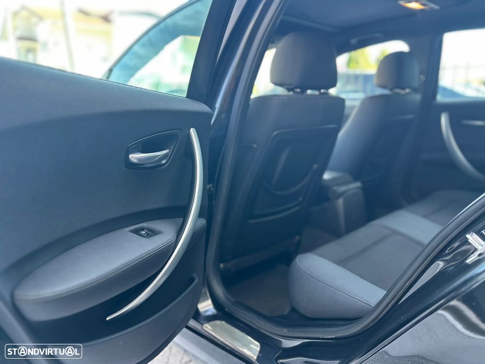 BMW 120 d Sport - 13
