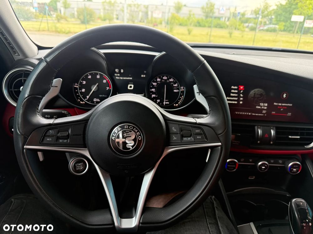 Alfa Romeo Giulia 2.0 Turbo 16V AT8-Q4 Veloce - 20