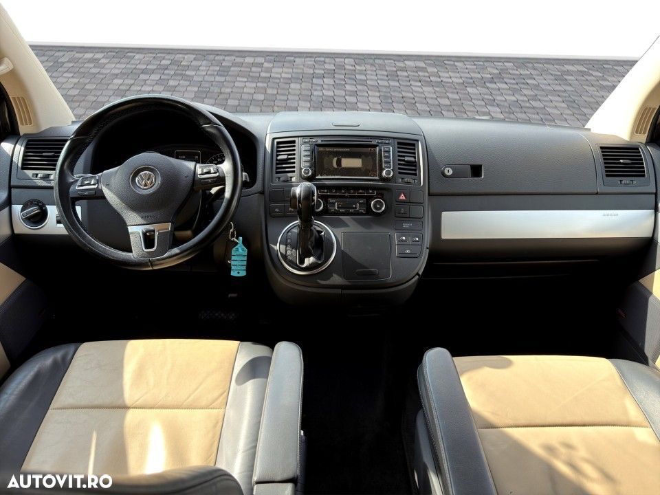 Volkswagen Multivan - 13