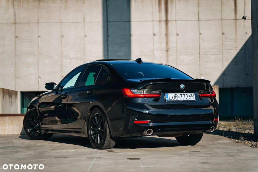 BMW Seria 3 320d Sport Line Shadow - 7