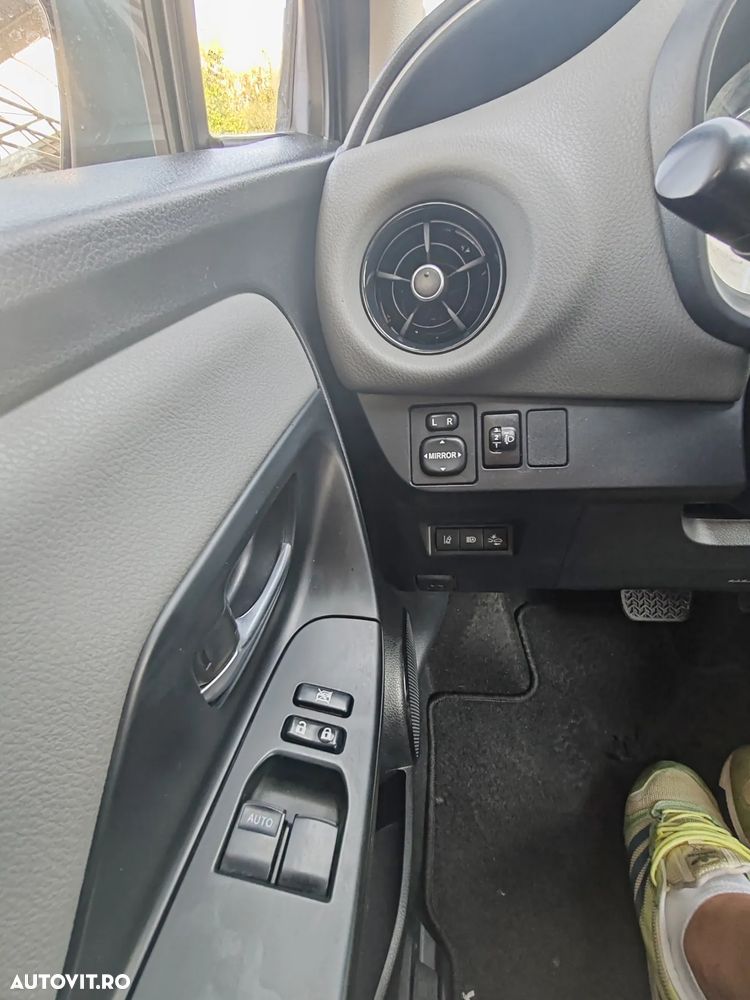 Toyota Yaris - 11