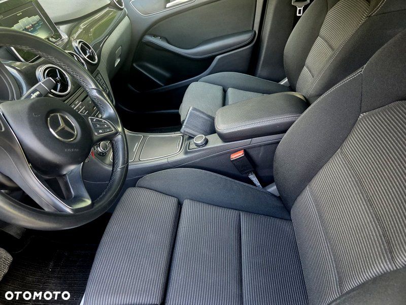 Mercedes-Benz Klasa B 180 d 7G-DCT Edition - 14