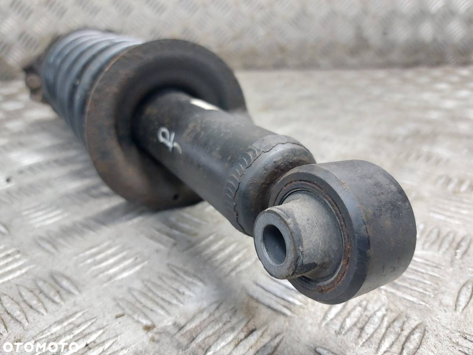 AMORTYZATOR + SPRĘŻYNA PRAWY TYŁ SUBARU LEGACY V 20365AJ010 - 3