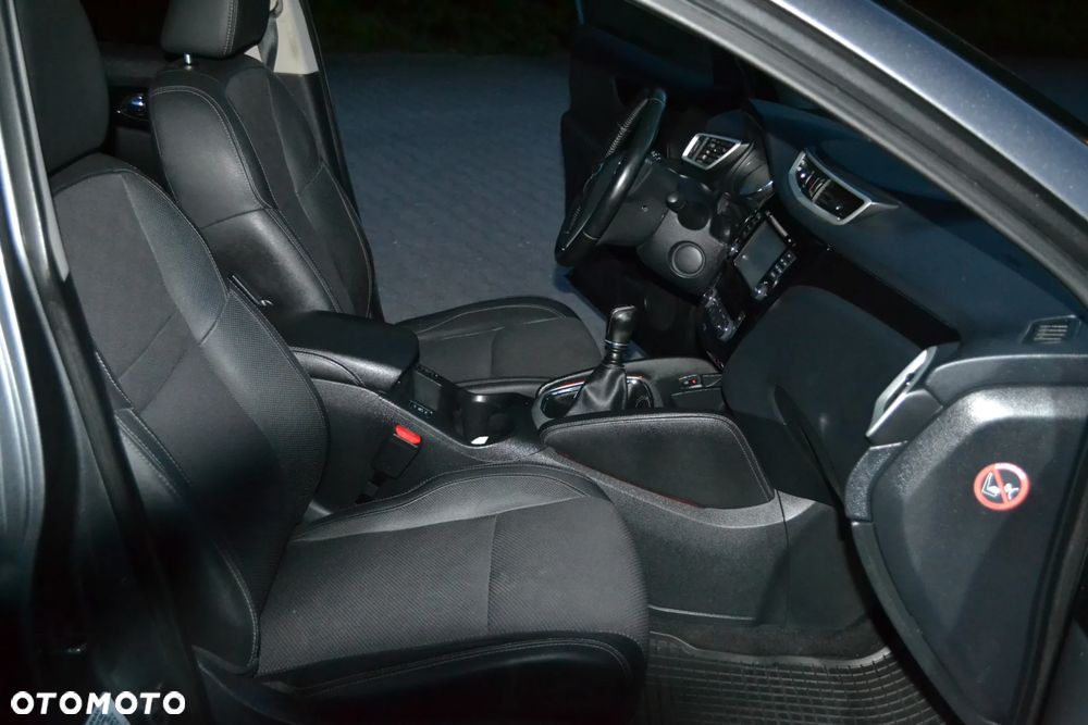 Nissan Qashqai 1.6 DIG-T Tekna+ - 19