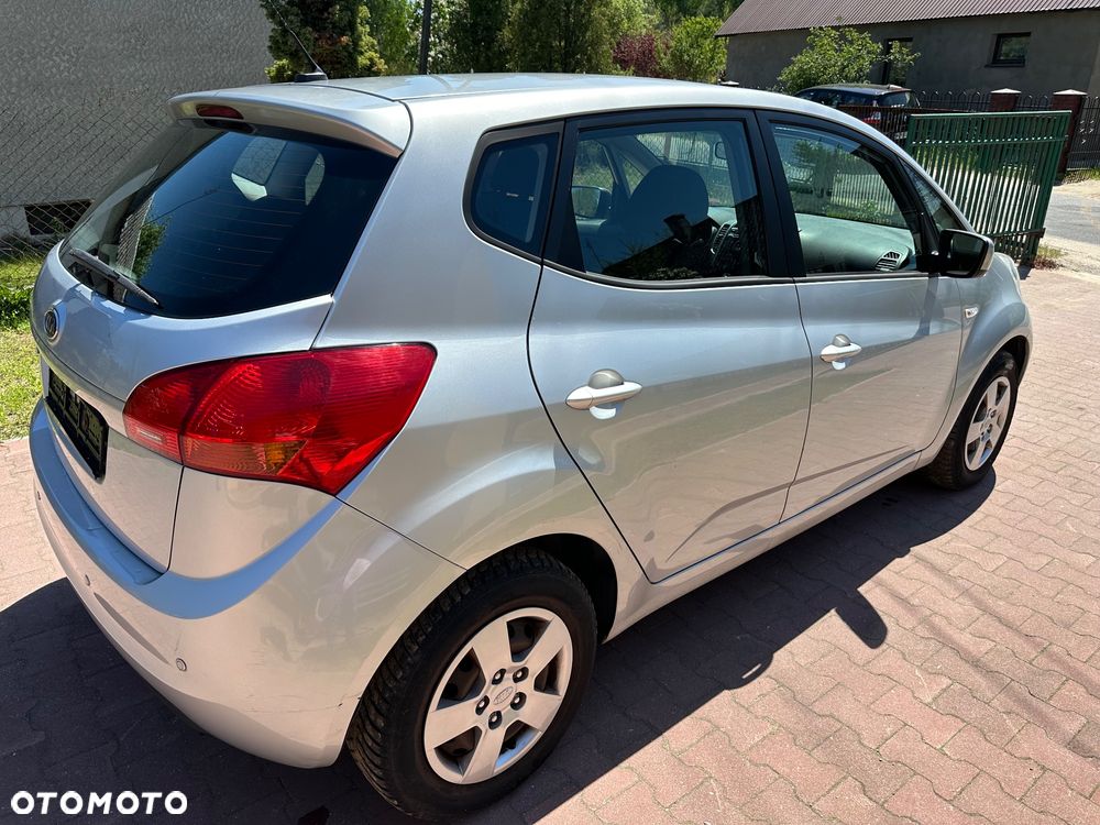 Kia Venga 1.4 CVVT Edition 7 - 10